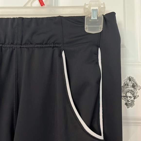 GYMSHARK XS BLACK PANTS - Picture 10 of 12